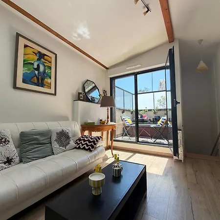 Apartman Le Cathedrale Maison De Cosy Bien Equipee Avec Belle Terrasse Amenagee En Plein Centre De A 2 Mn A Pied De La Cathedrale, Parking Gratuit A Proximite Proche Des Plages Du Debarquement Bayeux